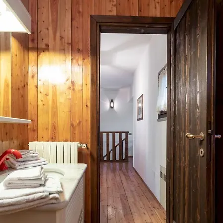Tenuta Di 18, Emma Villa Eupilio